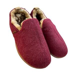 NEW LongBay Women's Fuzzy Felt Slippers House Shoes Burgundy Size L (9-10)
